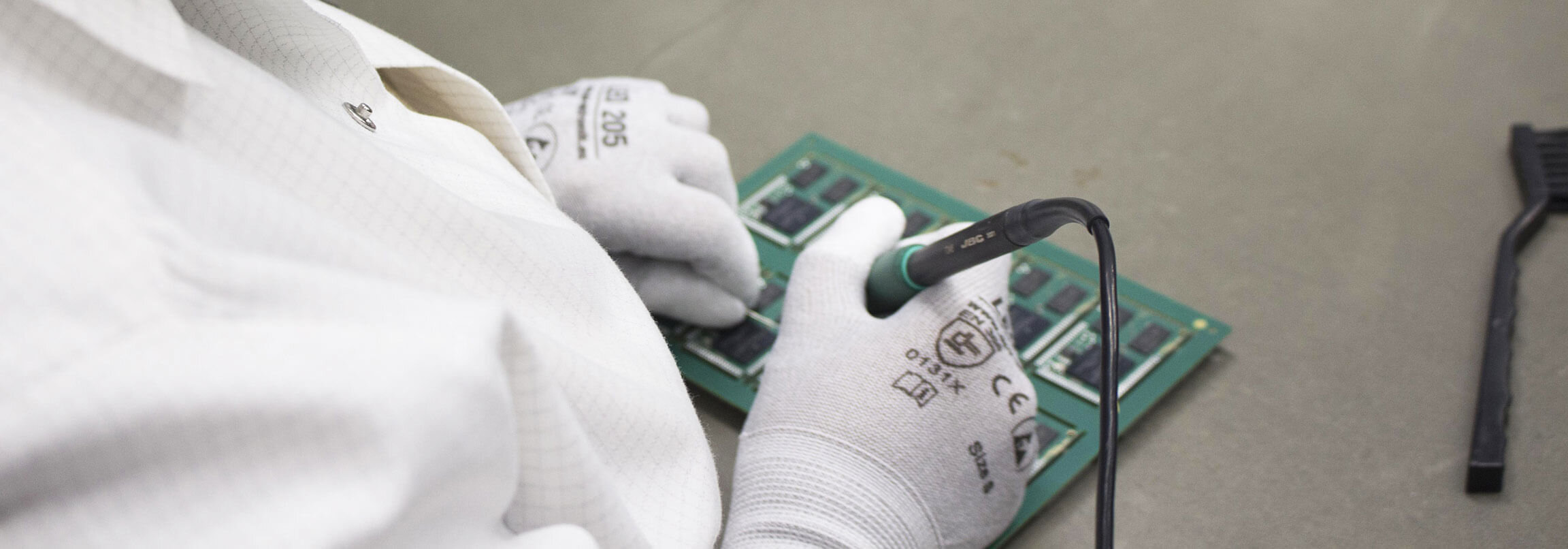 ml&s Manual soldering Banner