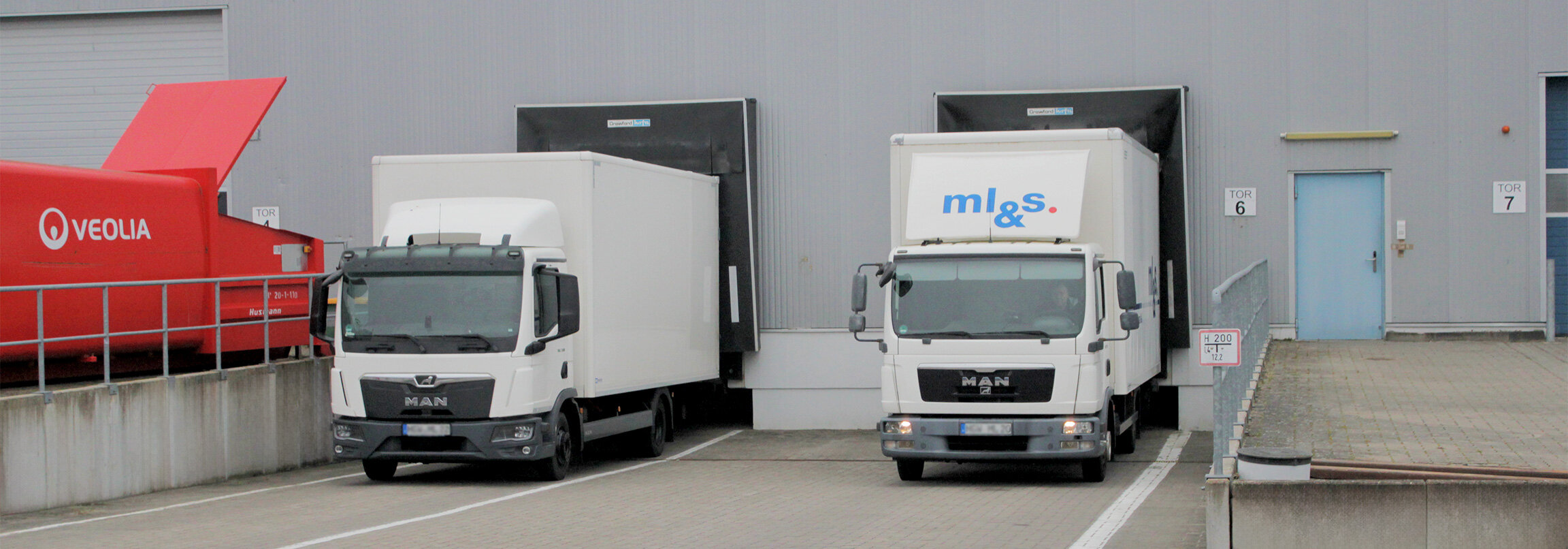 ml&s Shipping Banner